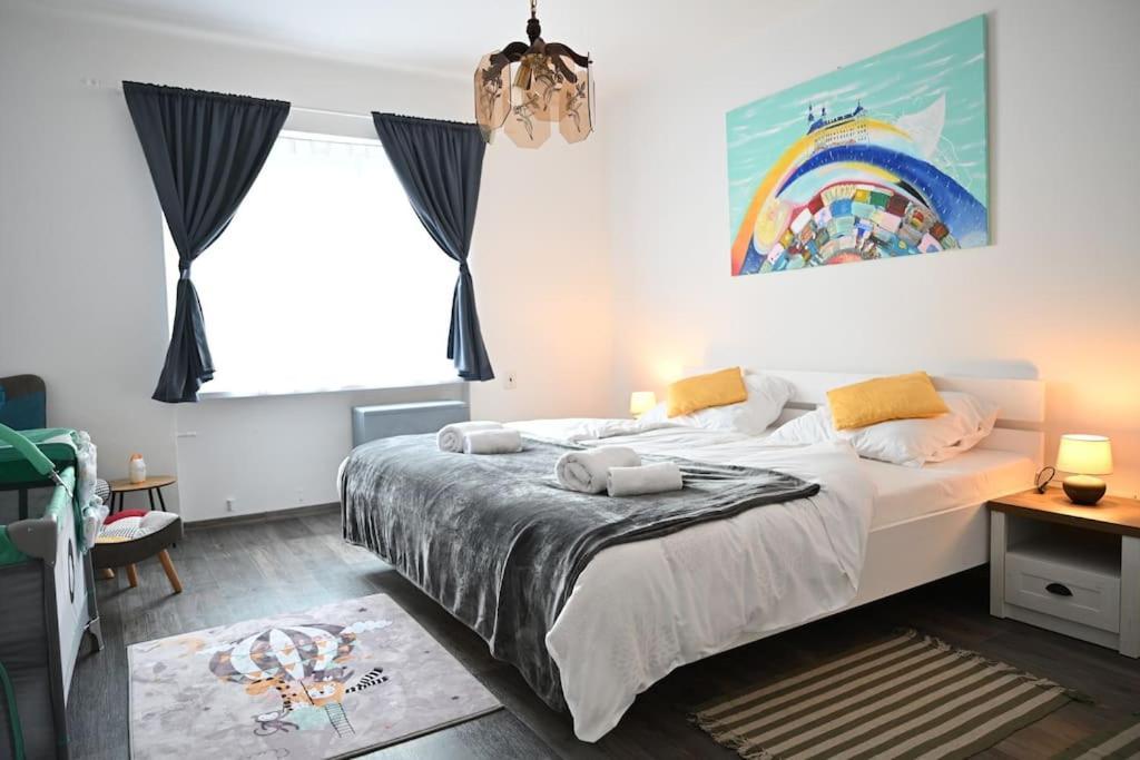Rodinny Apartman U Broumovskeho Namesti Экстерьер фото